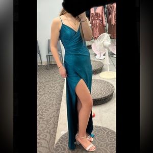 emerald green sparkly prom dress. size medium. worn once. perfect condition.